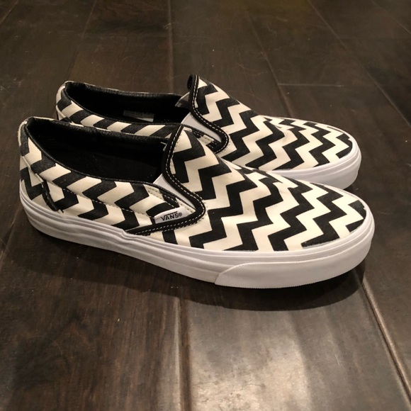 chevron vans slip on